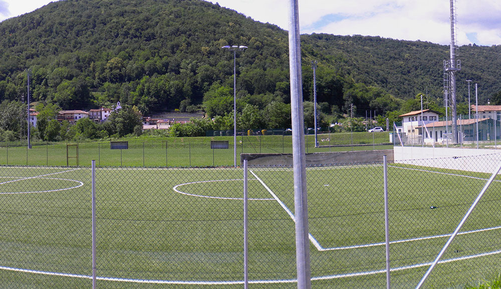 Impiantistica sportiva – campo in erba sintetica – San Leonardo (UD)