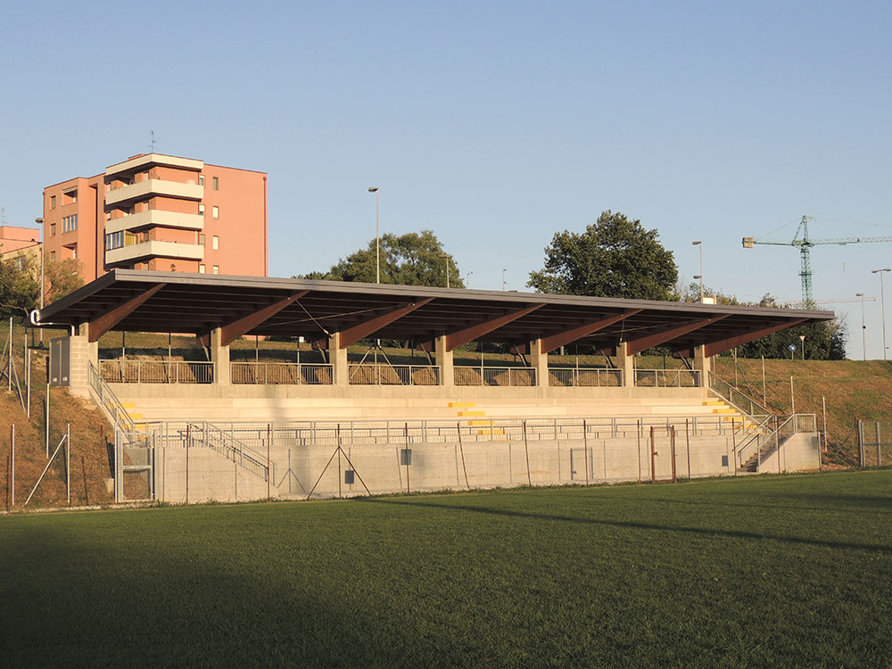 Ampliamento e riqualificazione impianto sportivo – tribune – Udine