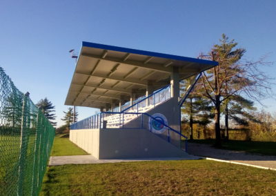Riqualificazione campo di calcio comunale, nuova tribuna – Premariacco (UD)